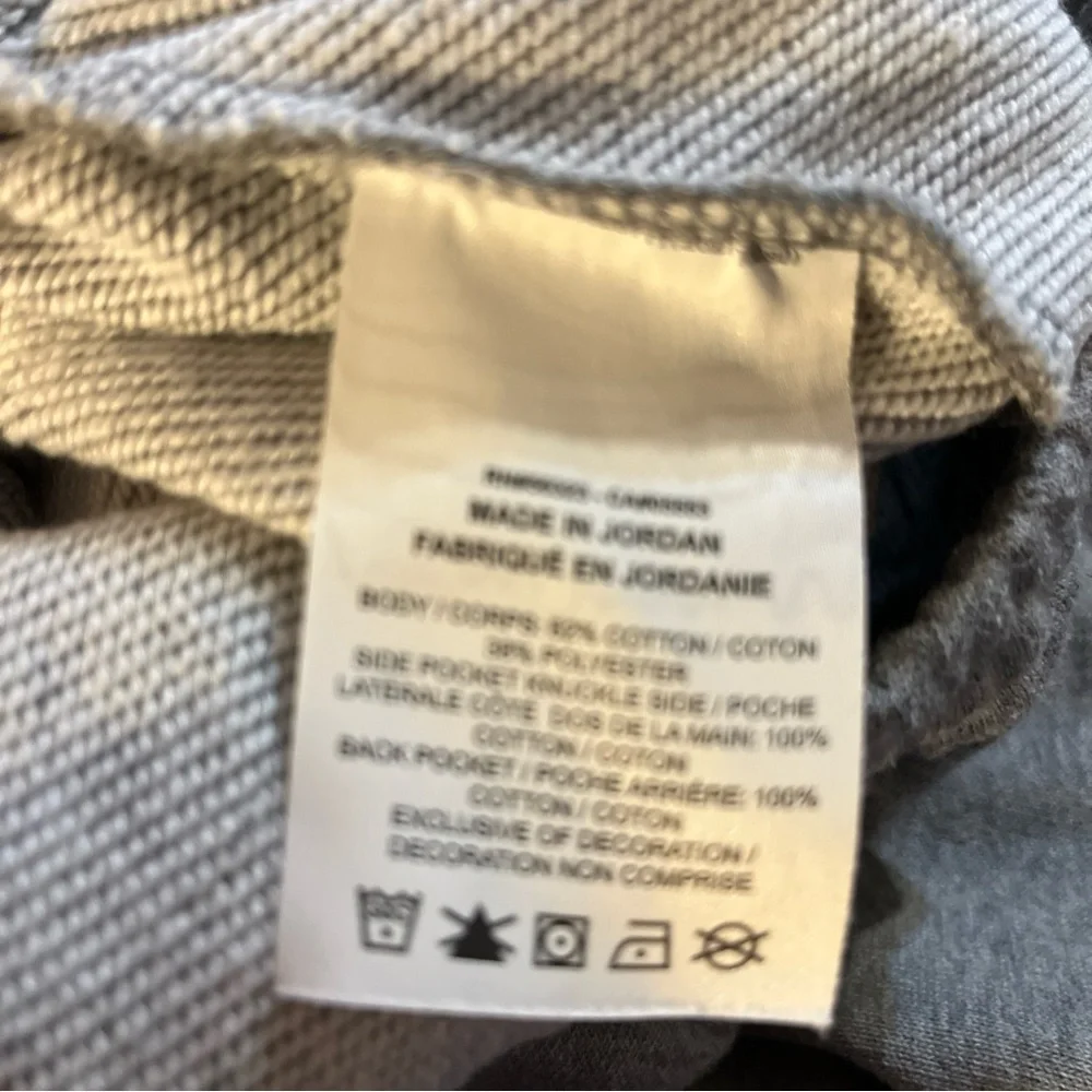 Air Jordan Men’s Jumpman Logo Fleece Shorts Grey Black Size M EUC - Picture 4 of 7